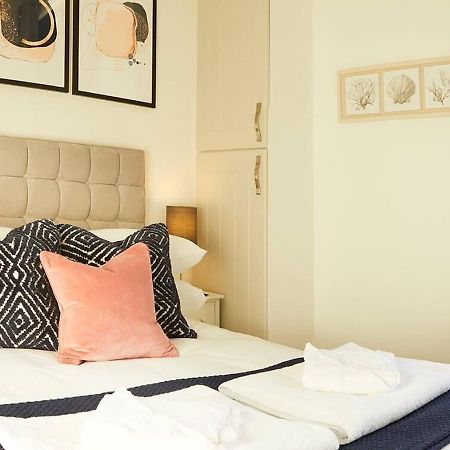 Sea View Serenity Breath Taking Sea View Sleeps 4 Scarborough Ngoại thất bức ảnh
